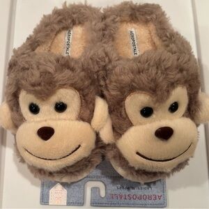 Aeropostale Plush Monkey Slippers / women’s size medium (7/8) / NEW packaging